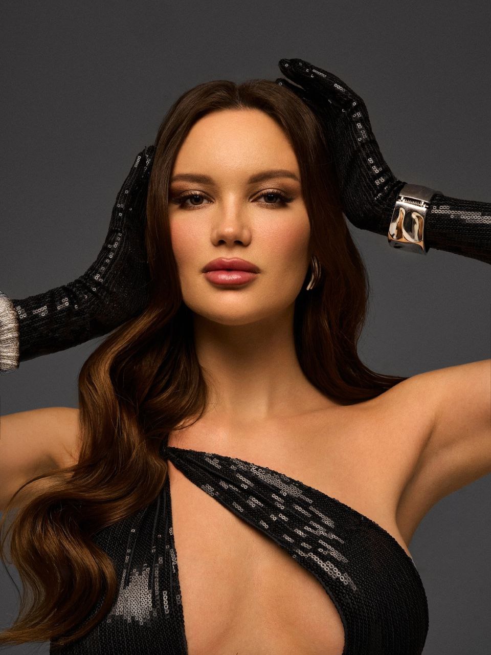 Проститутка-индивидуалка Виолета, 23 лет, грудь 3, 168 см, 25'000 / час